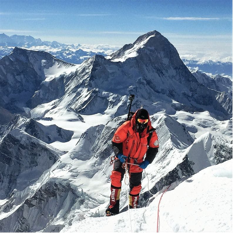 Alex Harz approaching the south summit of Mt. Everest. Copyright: Alex Harz