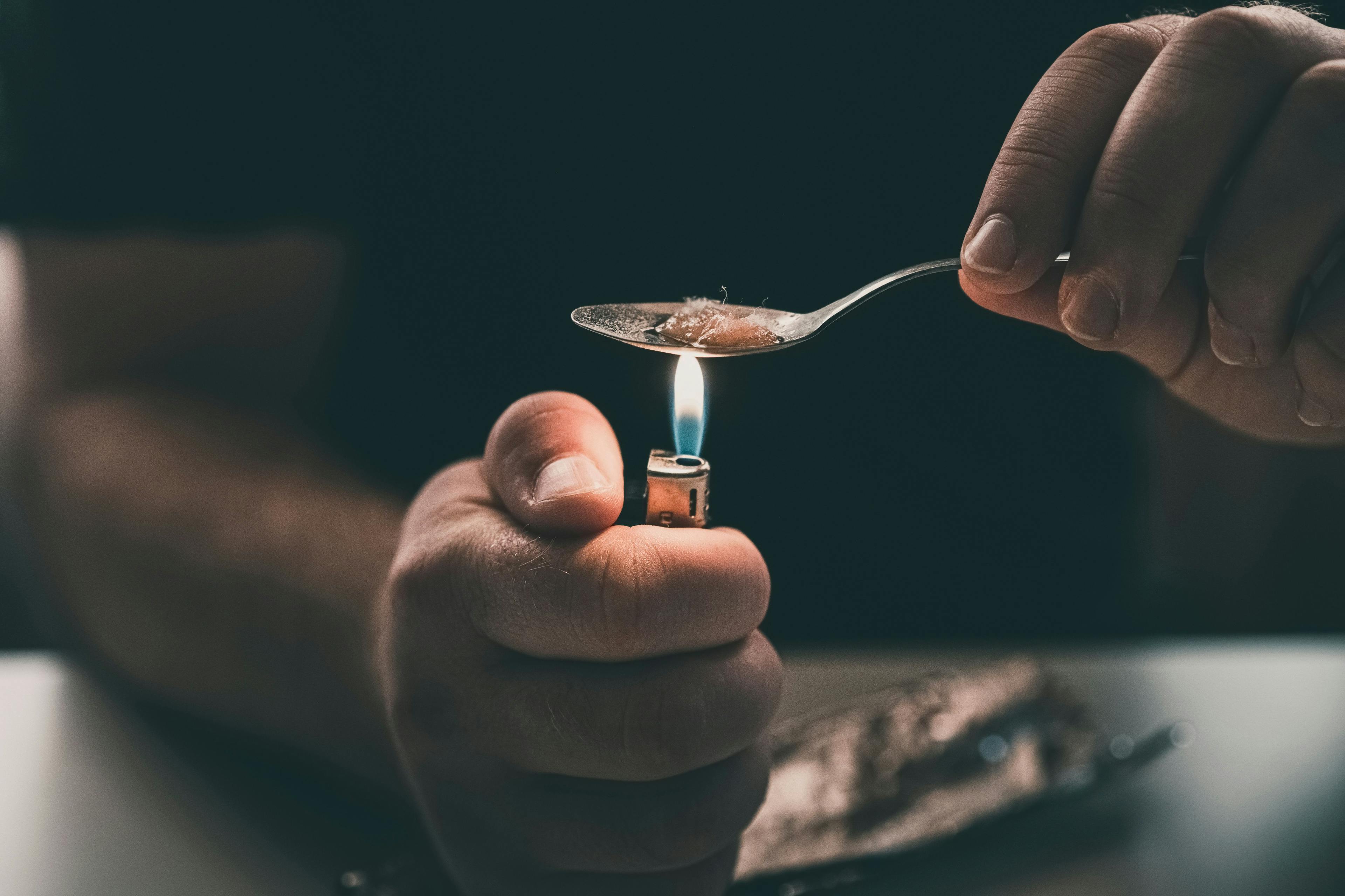 Exploring the association between methamphetamine use and the development of psychotic symptoms, such as paranoid delusions, ideas of reference, and auditory hallucinations.